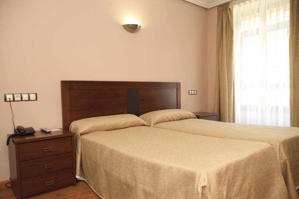 Tuña Hotel Restaurante Casa Pipo מראה חיצוני תמונה