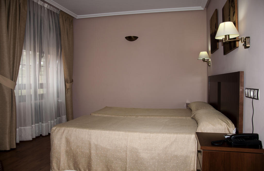 Tuña Hotel Restaurante Casa Pipo חדר תמונה